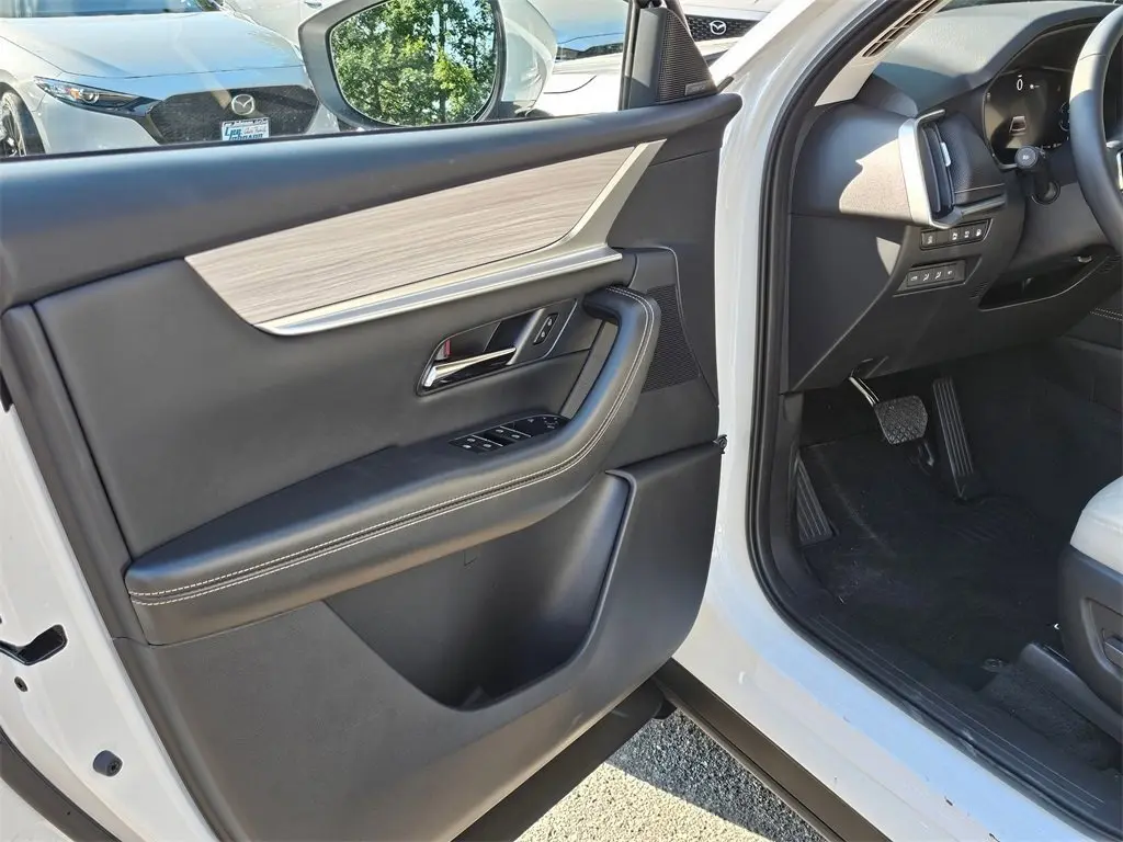 2024 Mazda CX-90 Plug-in Hybrid Premium photo 20