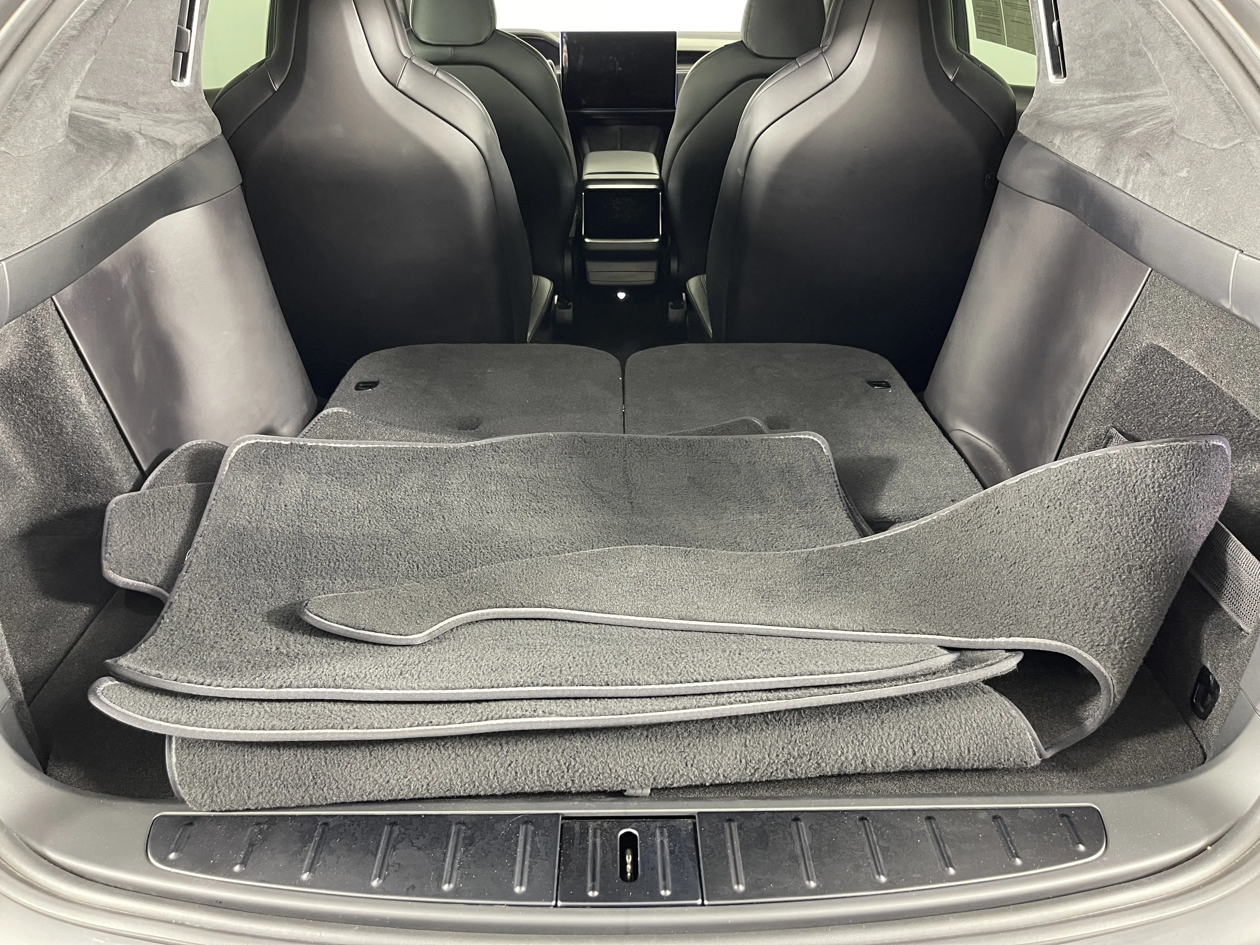 2022 Tesla Model X photo 27