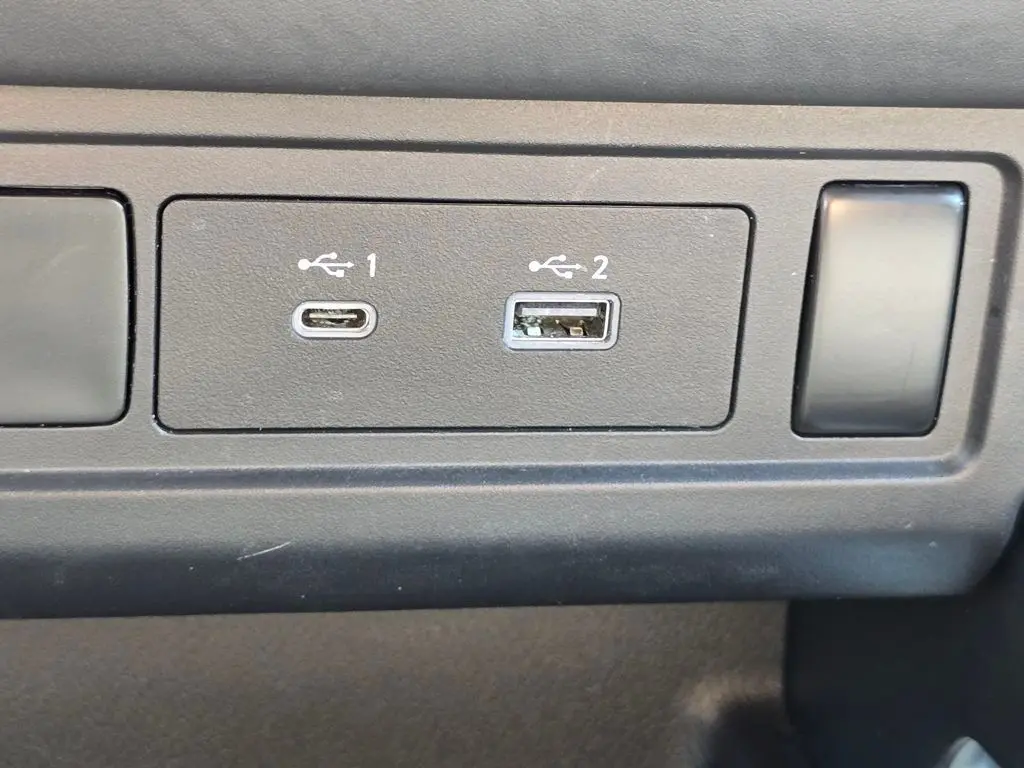 2023 Nissan Frontier SV photo 25