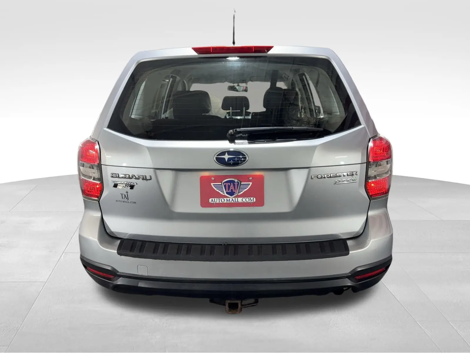 2014 Subaru Forester 2.5i photo 2