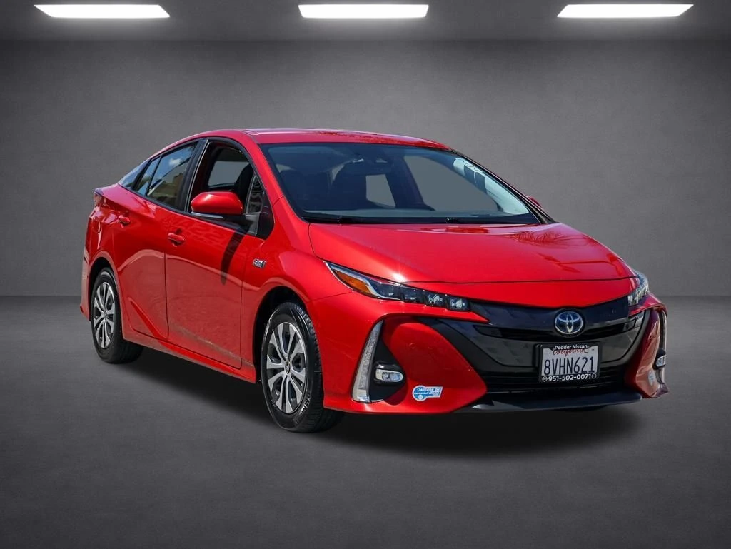 2021 Toyota Prius Prime Limited's photo