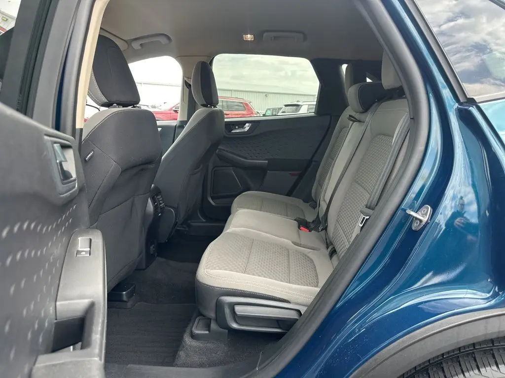 2020 Ford Escape SE photo 17