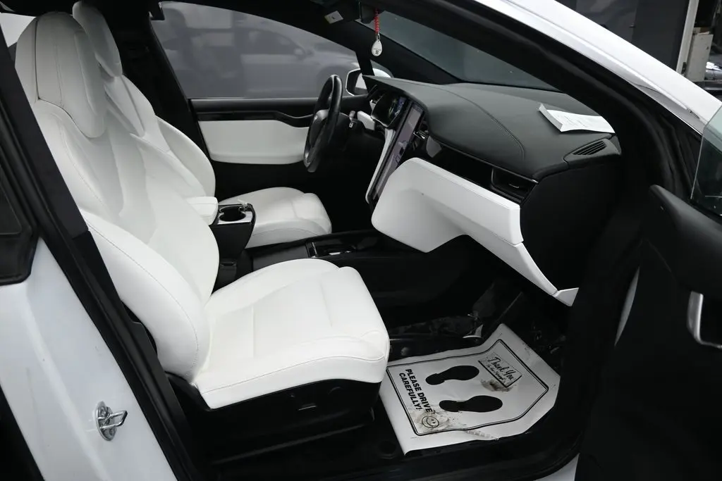 2019 Tesla Model X Long Range photo 41