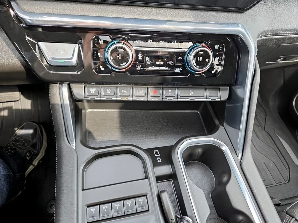 2026 GMC Sierra 3500HD Denali - Photo 25