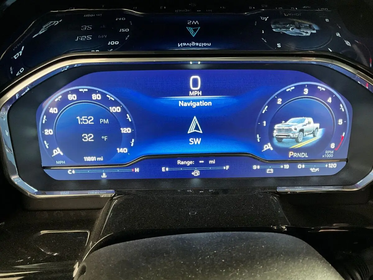 2025 Chevrolet Silverado 2500HD LTZ photo 3