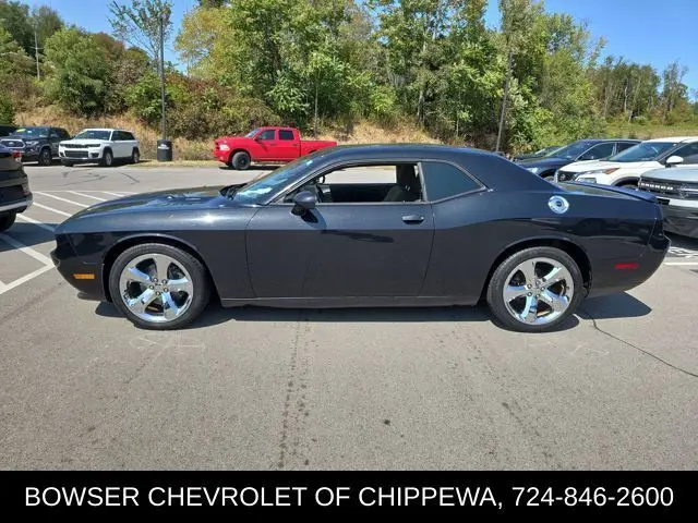 2014 Dodge Challenger R/T photo 2