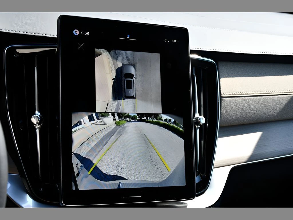 2026 Volvo XC90 Plus - Photo 22