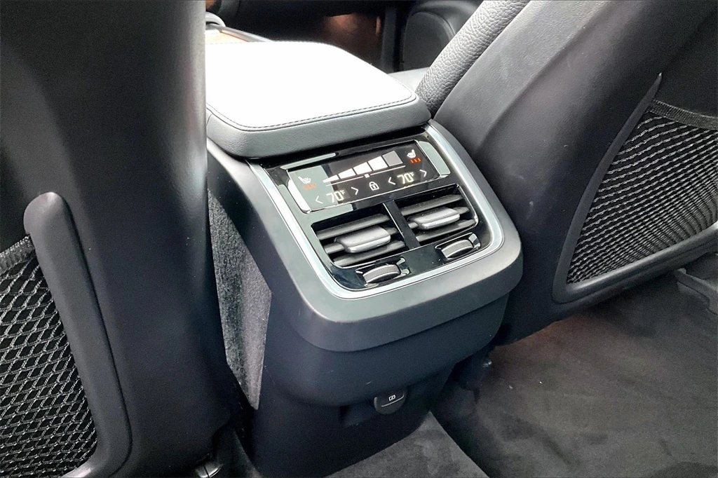 2024 Volvo - image 10