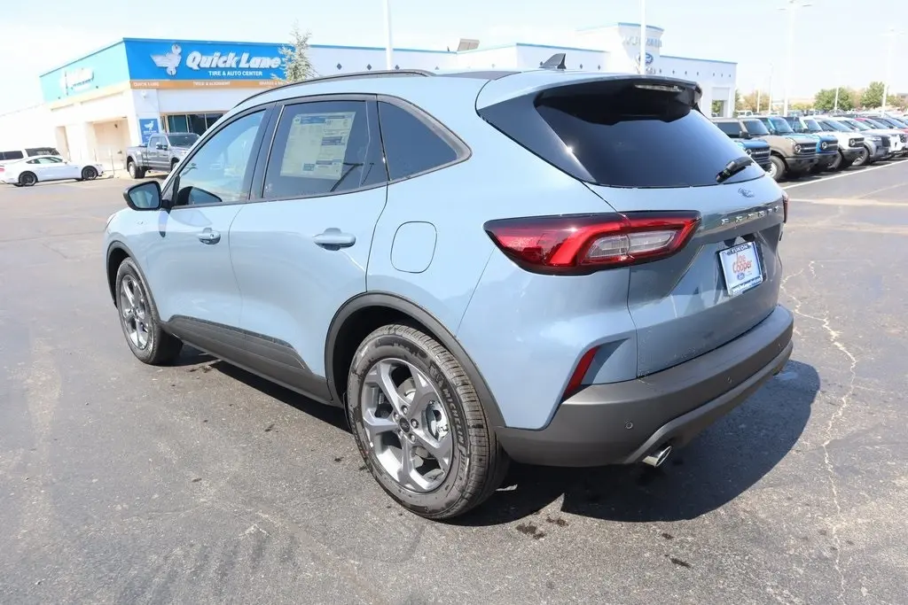 2026 Ford Escape ST-Line photo 21