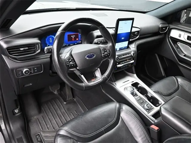 2020 Ford Explorer ST photo 10