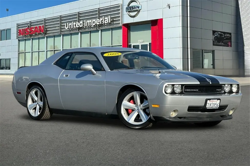 2008 Dodge Challenger SRT8 photo 2