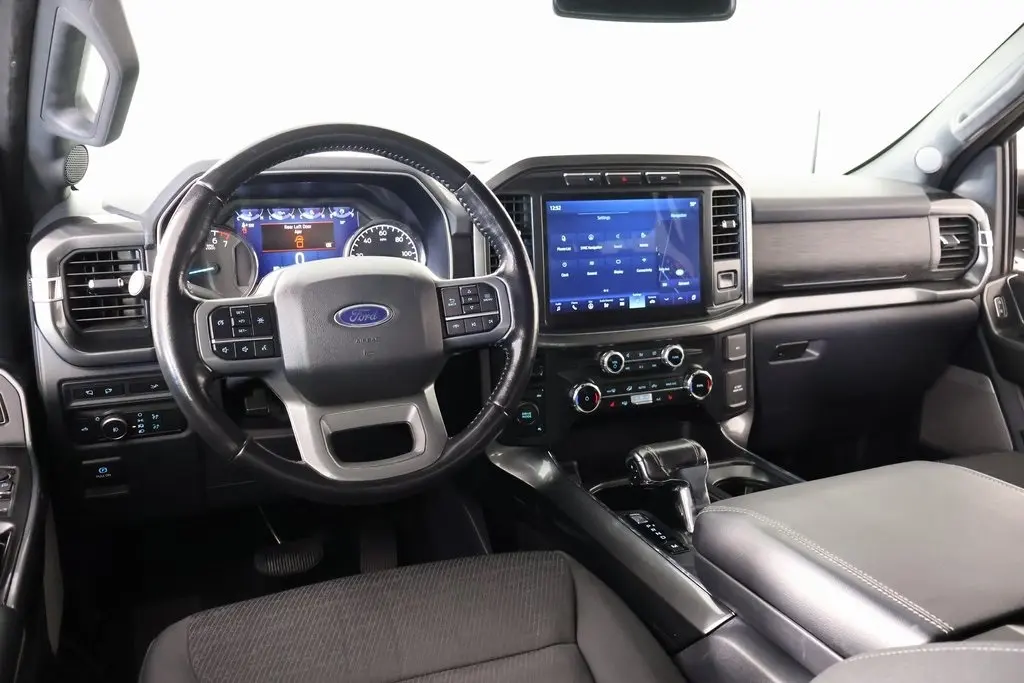 2022 Ford F-150 XLT photo 2