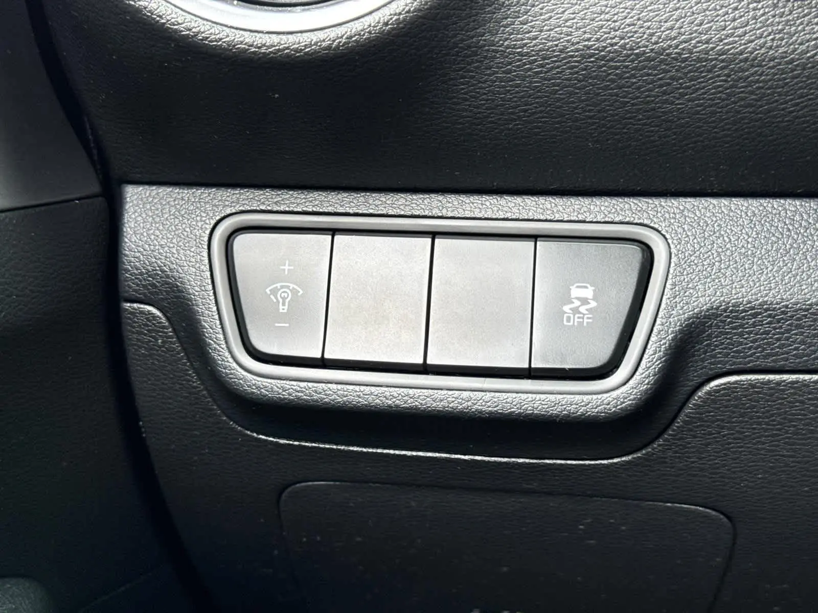 2023 Kia Forte LXS photo 22