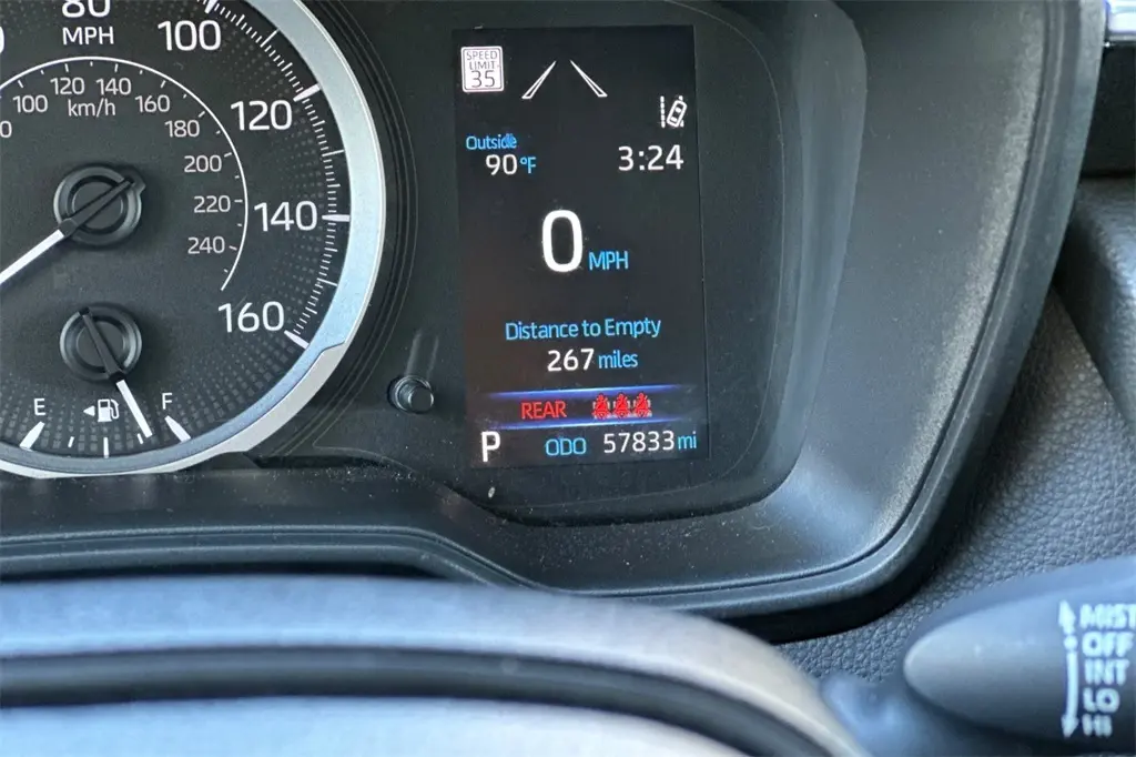 2022 Toyota Corolla LE photo 18