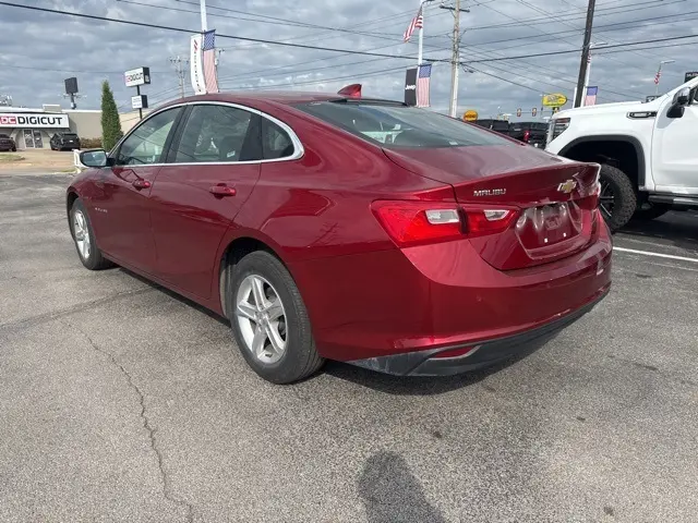 2024 Chevrolet Malibu 1LT photo 4