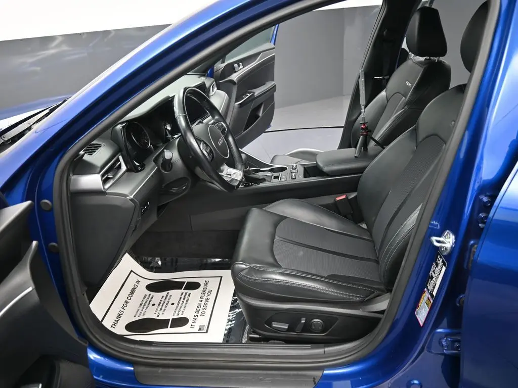 2022 Kia K5 GT-Line photo 22
