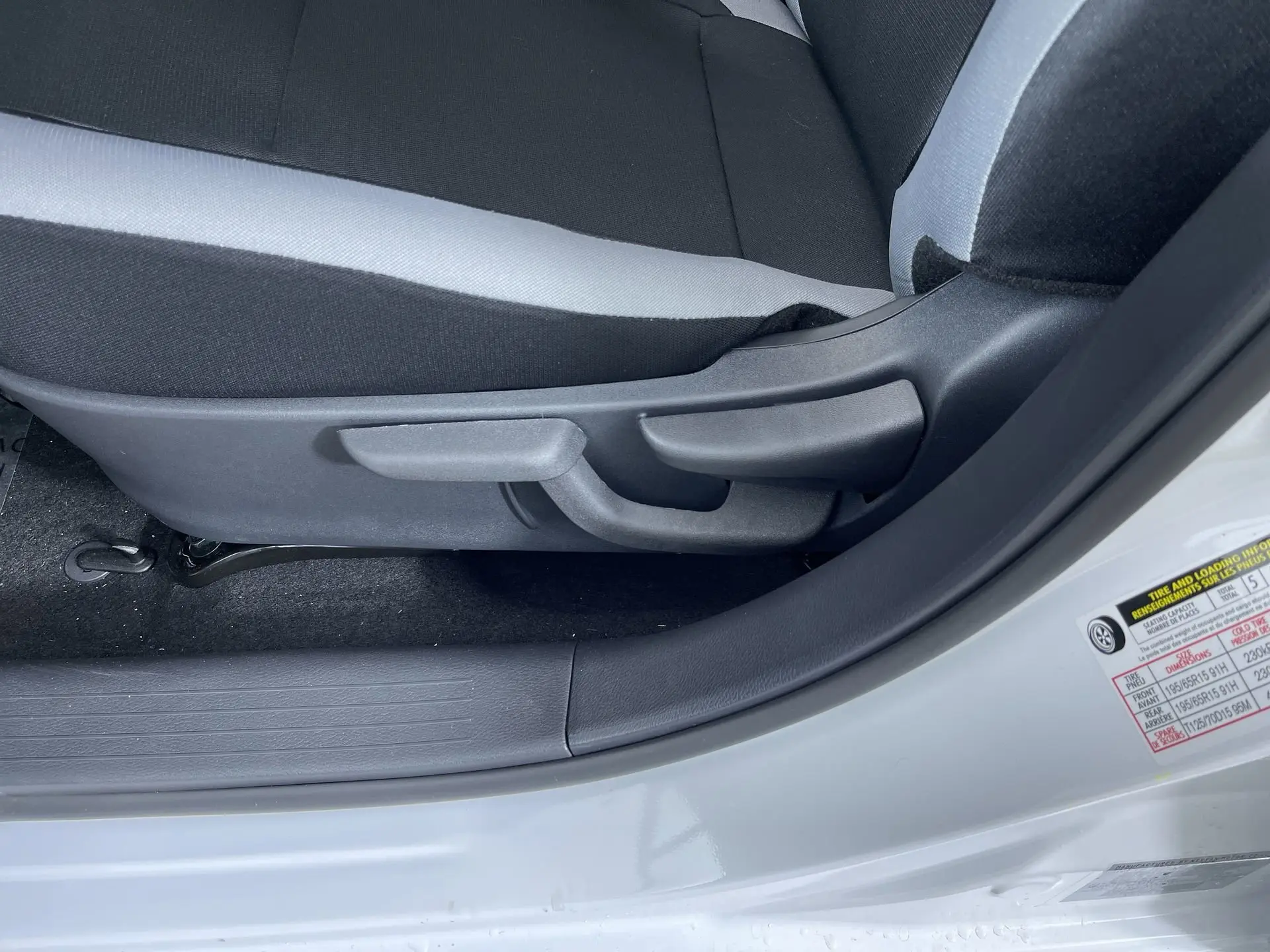 2025 Nissan Versa S photo 11