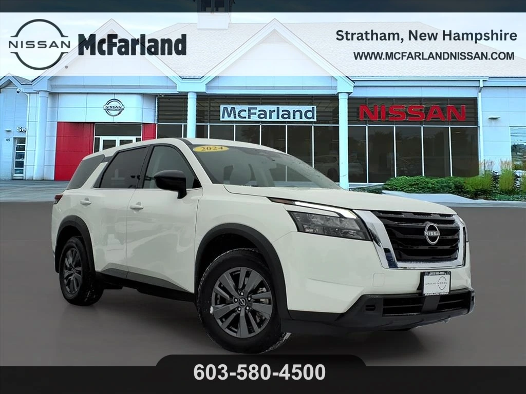 2024 Nissan Pathfinder S's photo