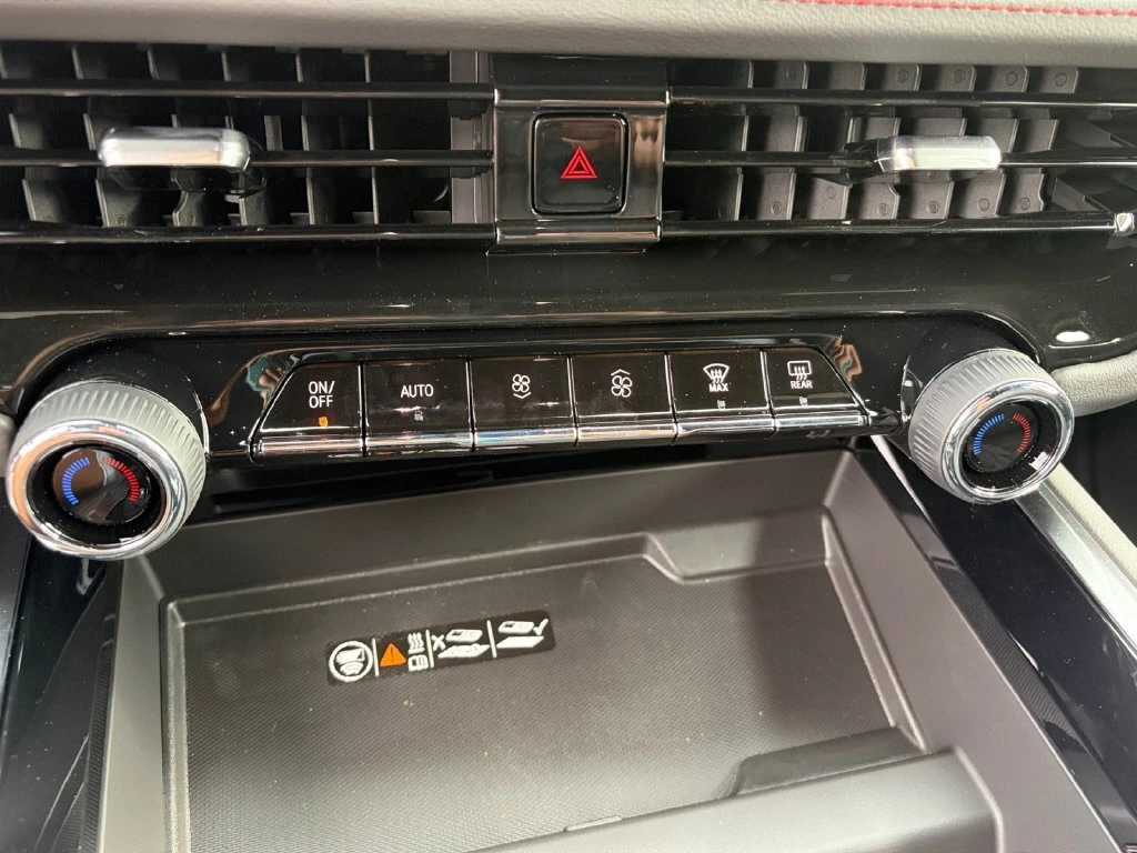 2026 Chevrolet Suburban RST - Photo 27