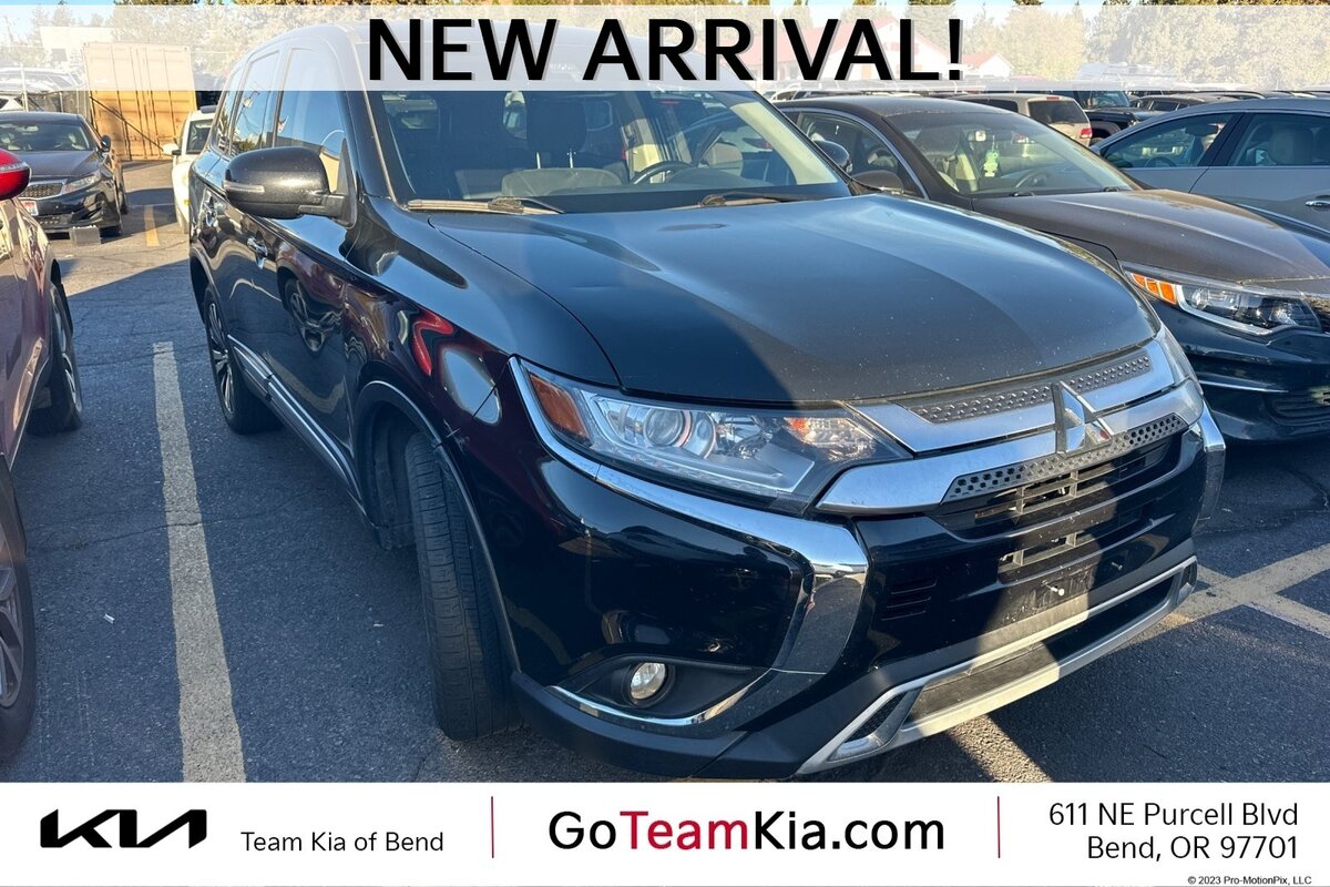 2020 Mitsubishi Outlander ES