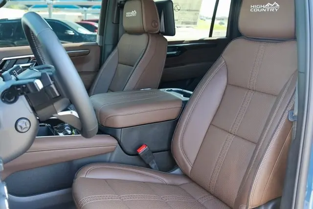 2026 Chevrolet Suburban High Country photo 14