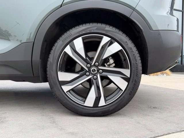 2026 Volvo XC40 Ultra - Photo 9