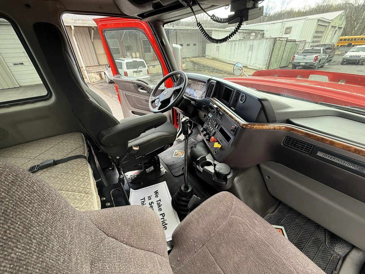 2020 International HV - image 16