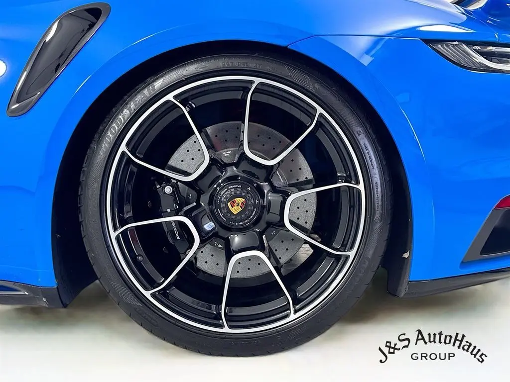 2022 Porsche 911 Turbo S photo 37