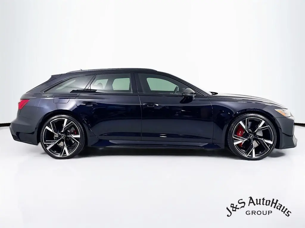2022 Audi RS 6 Avant Base photo 8