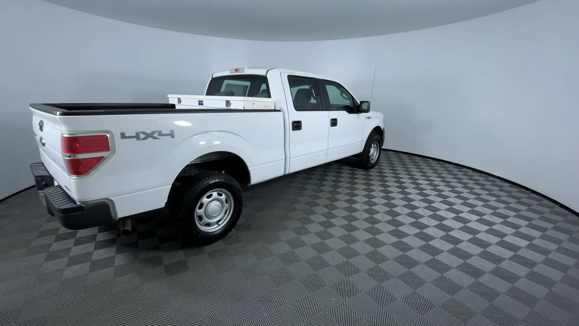 2013 Ford F-150 XL photo 8