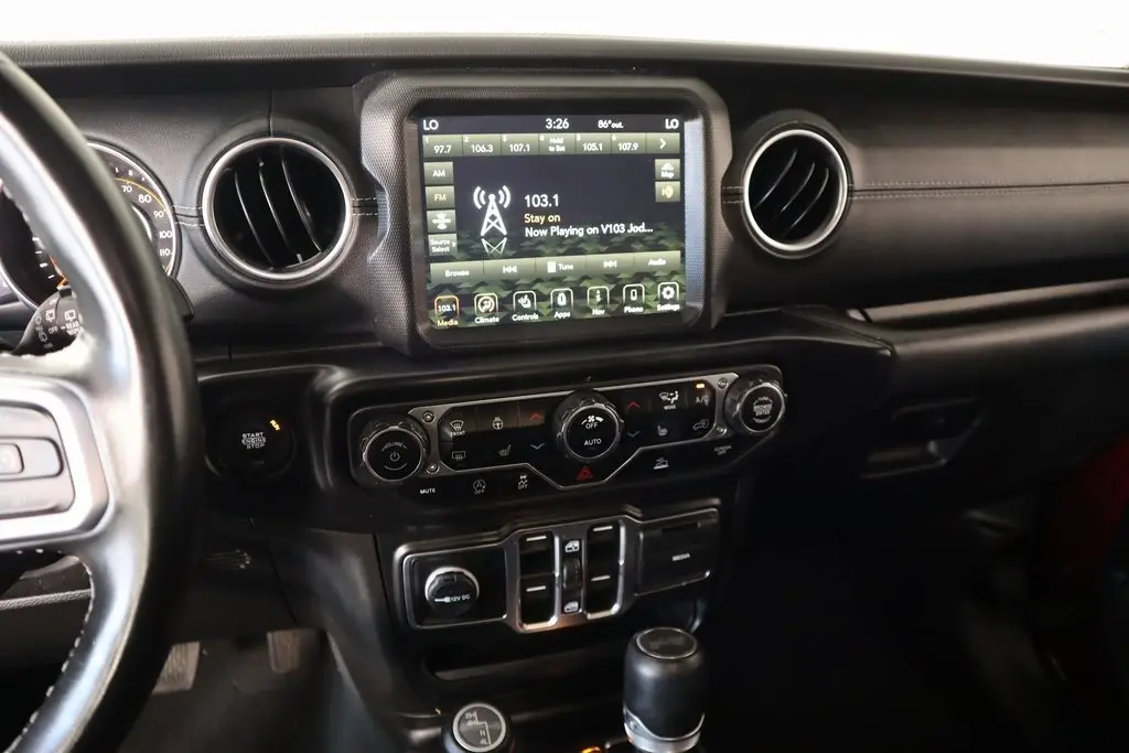 2022 Jeep Wrangler Unlimited Sahara photo 5