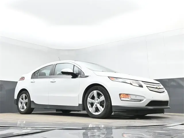 2012 Chevrolet Volt Base photo 30