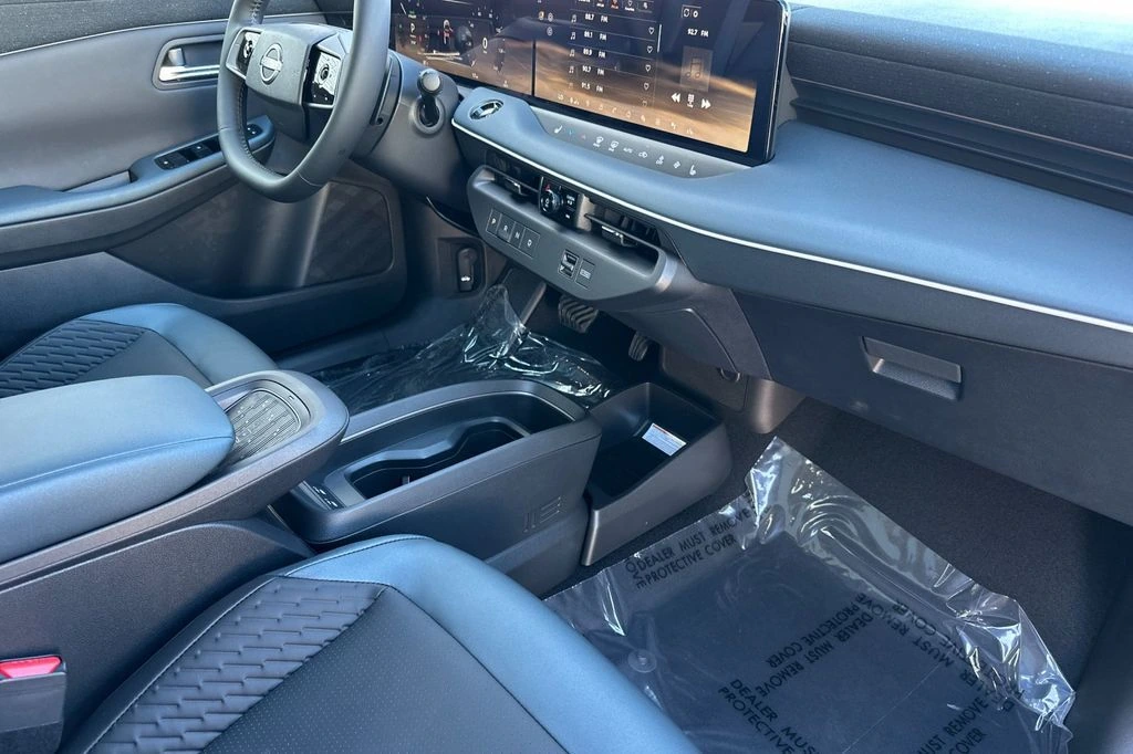 2026 Nissan LEAF Platinum+ - Photo 16
