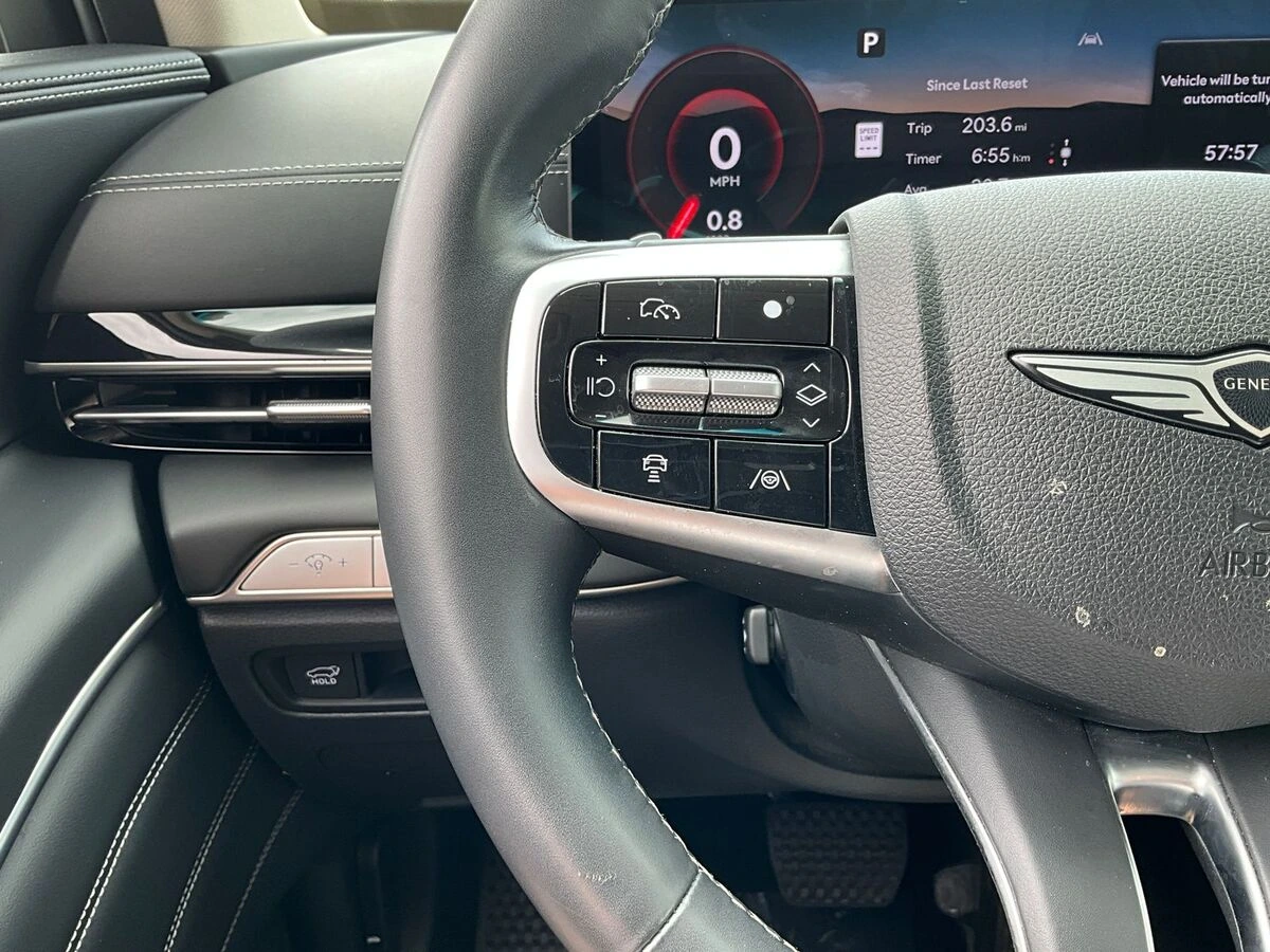 2025 GENESIS GV80 Standard - Photo 18
