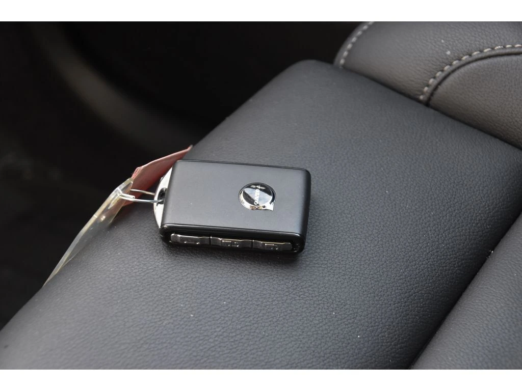 2026 Volvo - image 40