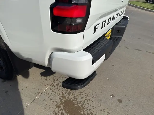 2026 Nissan Frontier SV photo 16