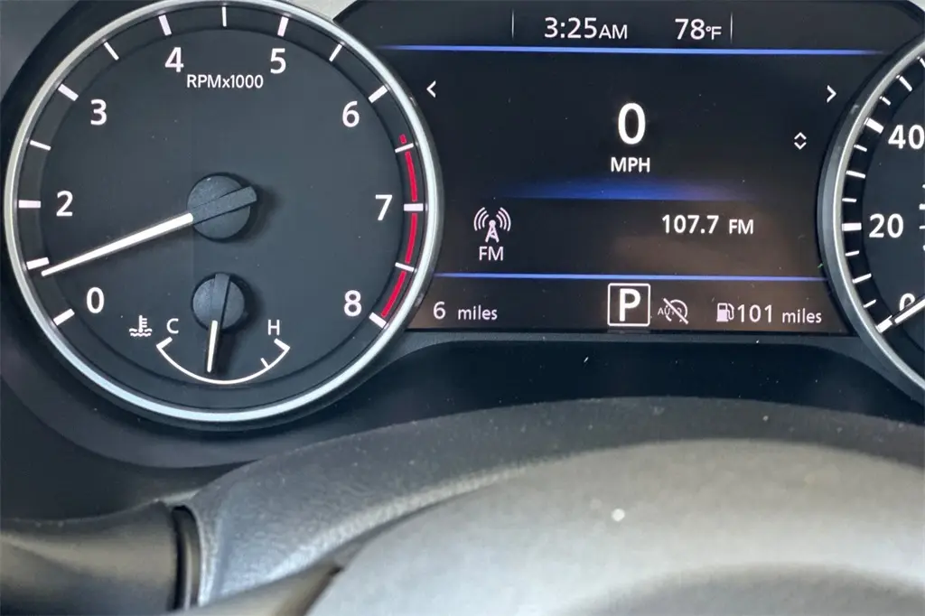 2025 Nissan Sentra SV photo 21