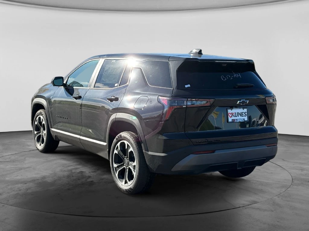 2027 Chevrolet Equinox LT - Photo 6