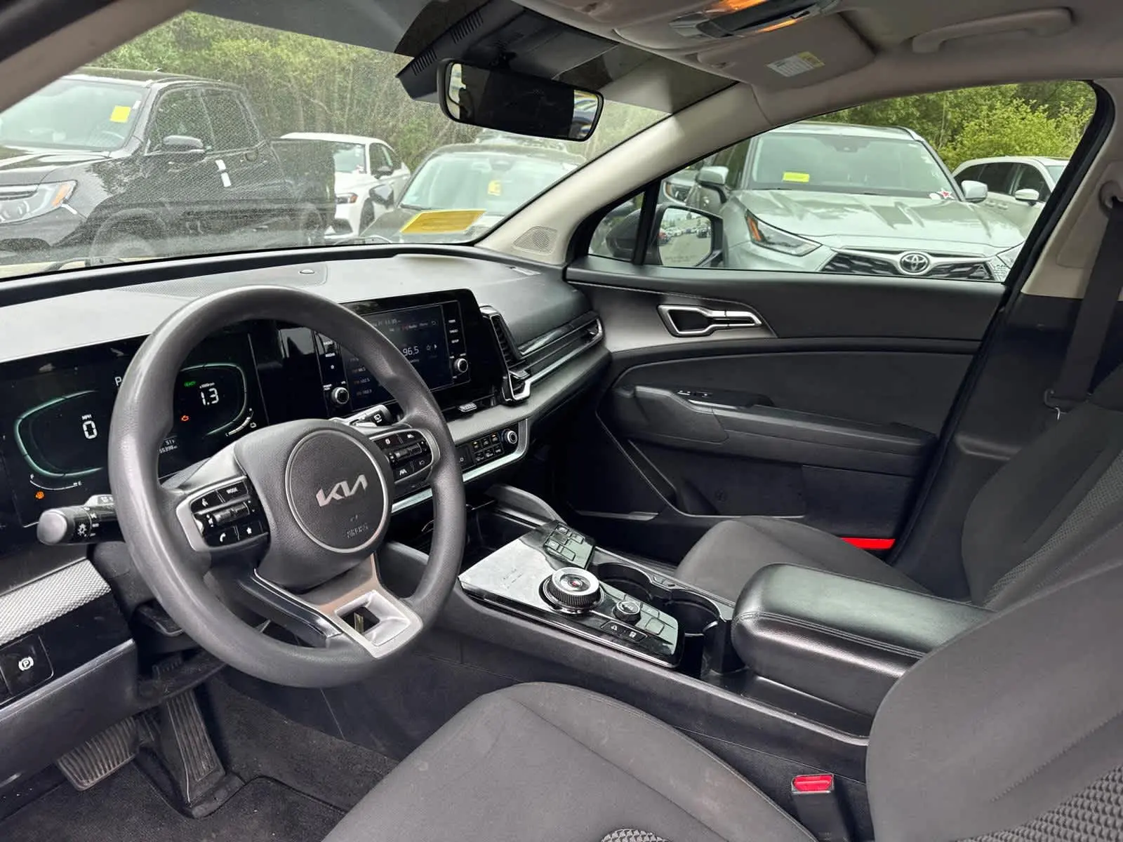 2023 Kia Sportage Hybrid LX photo 12