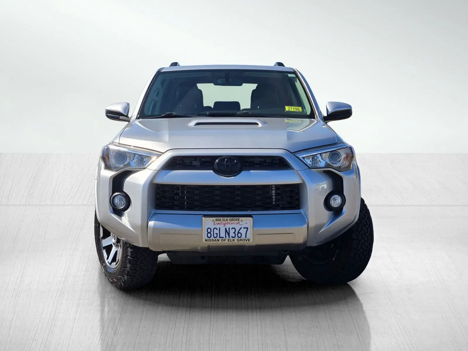 2019 Toyota 4Runner TRD Off-Road photo 2