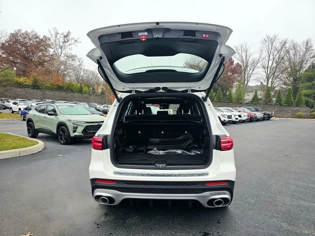 2026 Mercedes-Benz GLB AMG GLB 35 - Photo 6