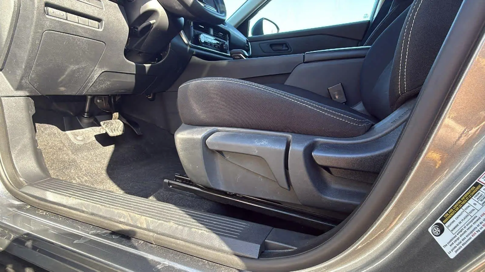 2023 Nissan Rogue S photo 9