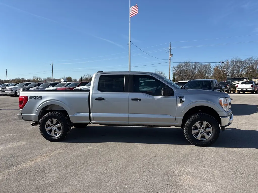 2022 Ford F-150 XLT photo 2