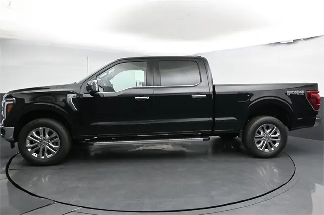 2025 Ford F-150 Lariat photo 4