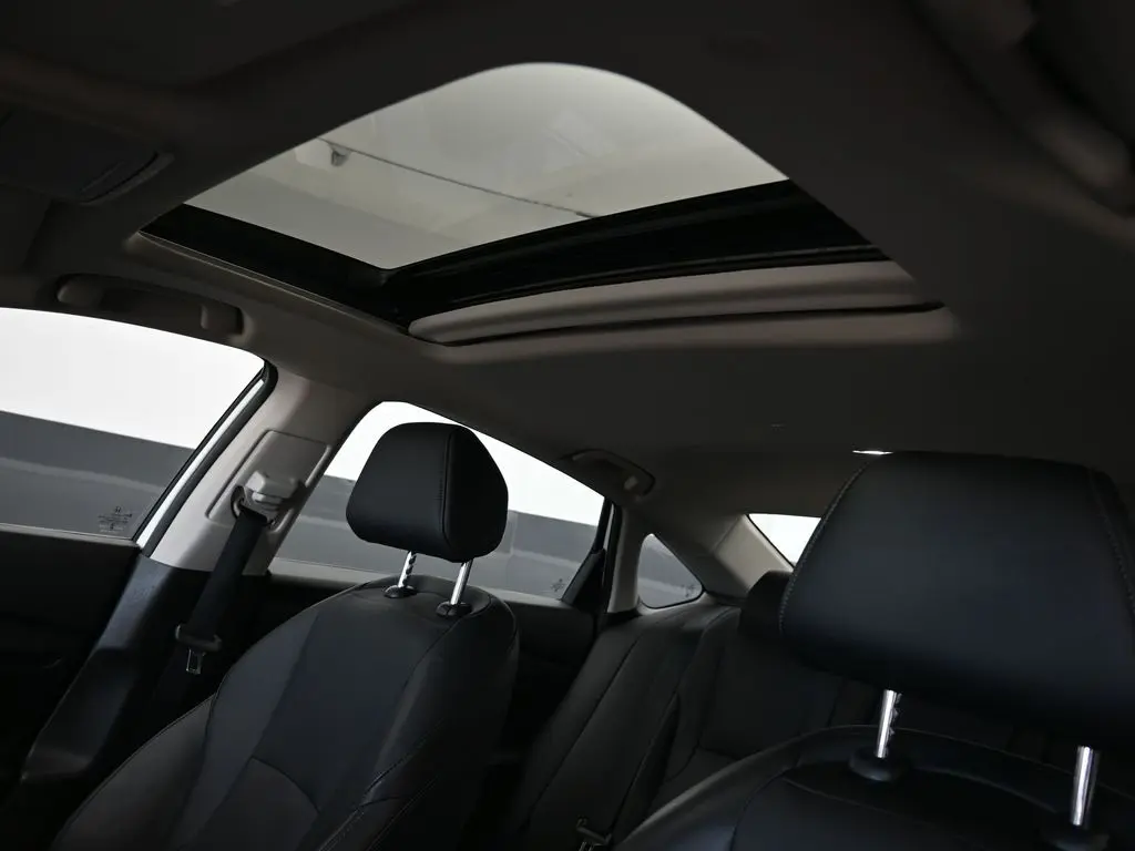 2023 Honda Accord Hybrid Touring photo 15