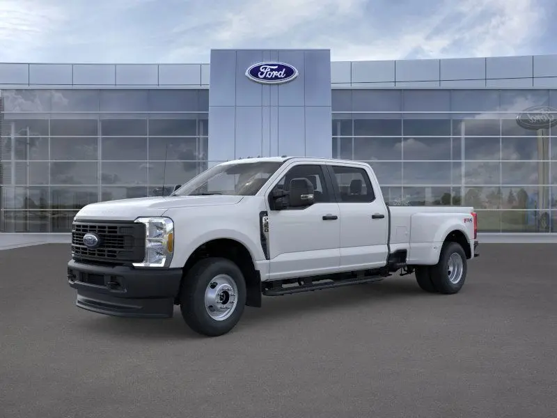 2025 Ford F-350 photo 2