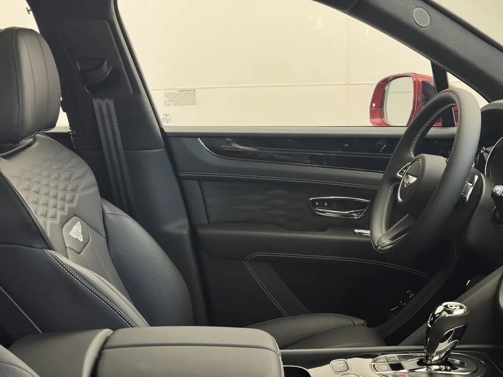 2025 Bentley Bentayga Azure photo 53