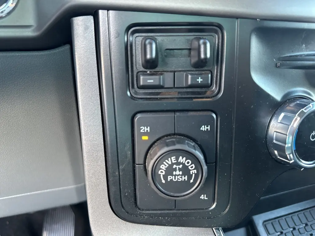 2024 Ford F-150 XLT photo 21