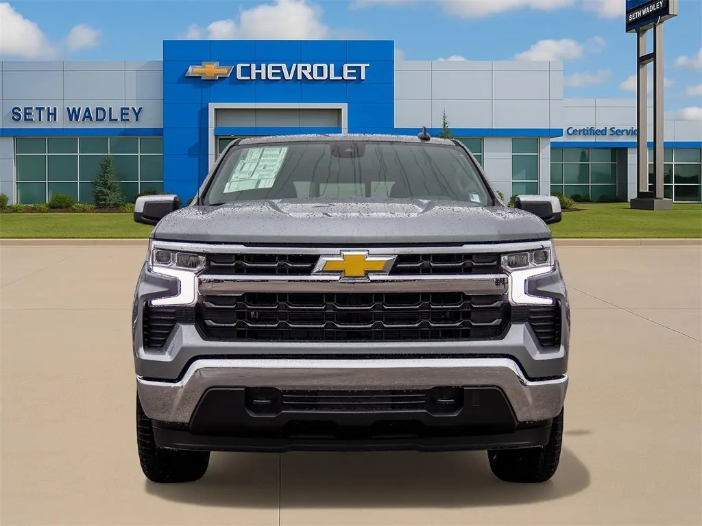 2026 Chevrolet Silverado 1500 LT photo 2