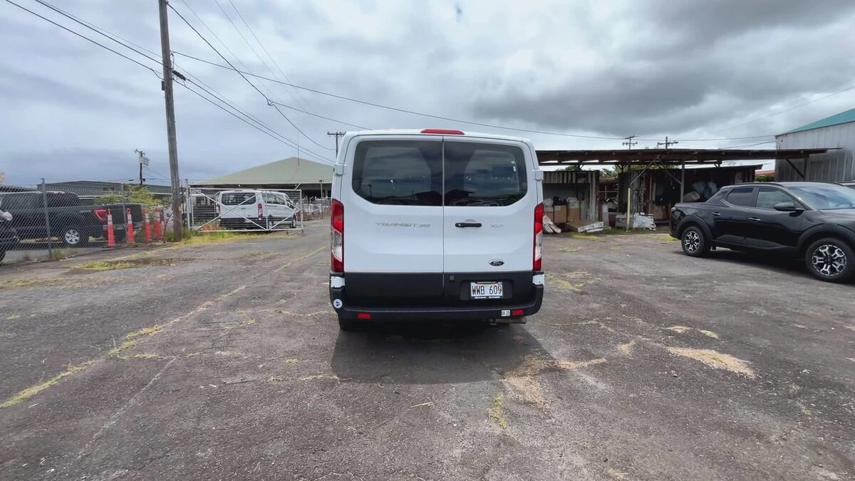 2023 Ford Transit Passenger Van XLT - Photo 7